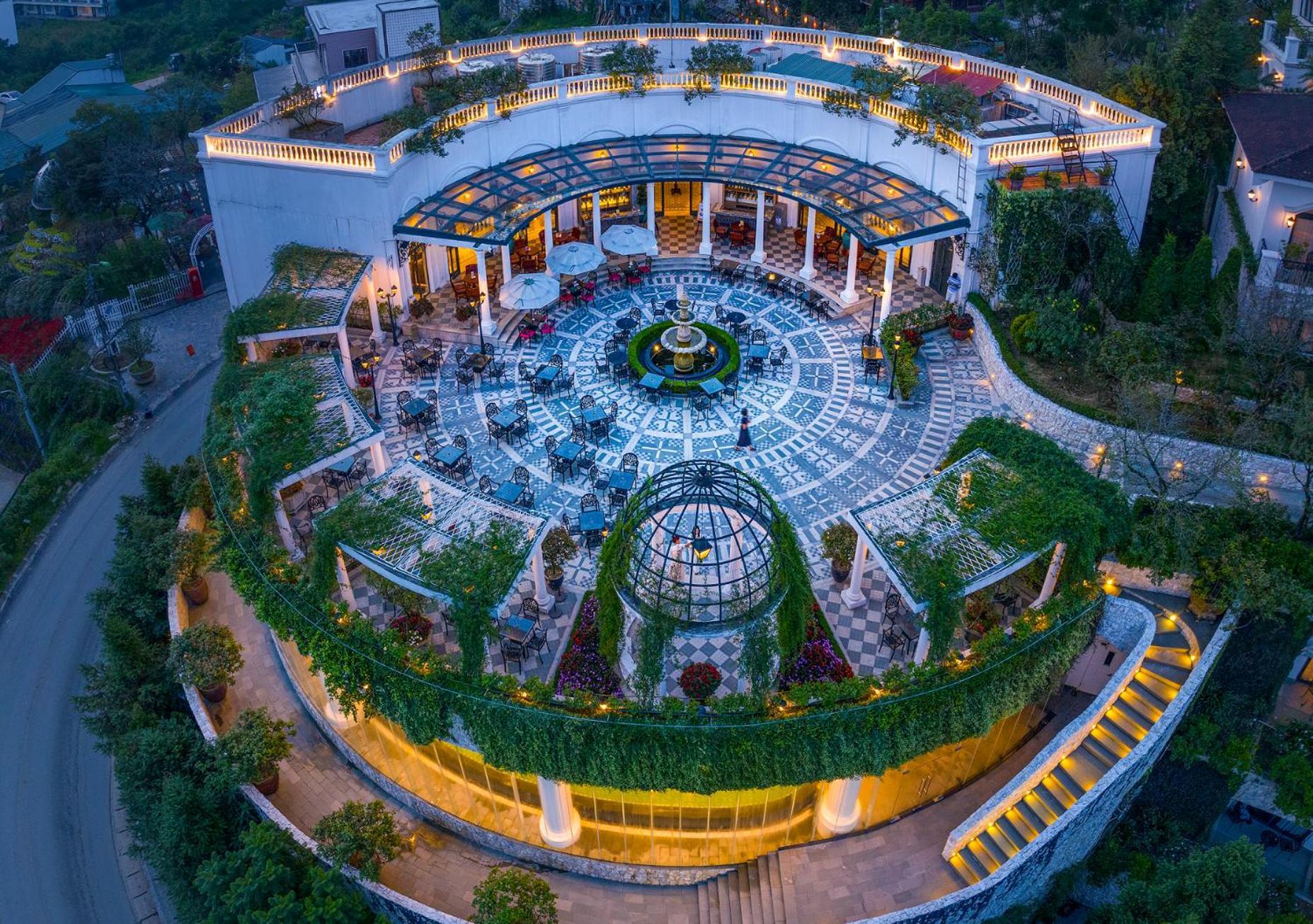 Silk Path Grand Sapa Resort & Spa Εξωτερικό φωτογραφία The hotel's main lobby