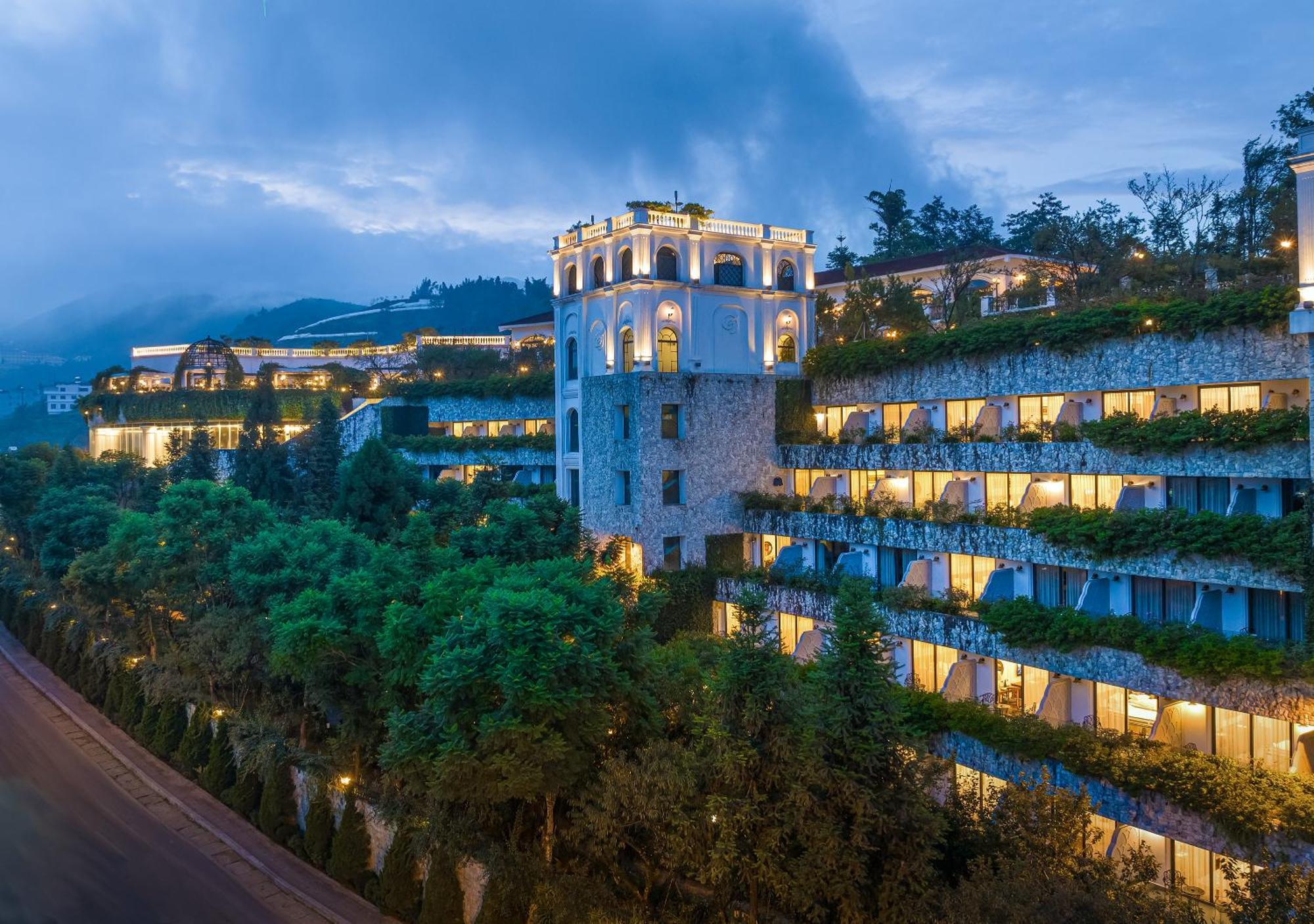 Silk Path Grand Sapa Resort & Spa Εξωτερικό φωτογραφία The InterContinental Danang Sun Peninsula Resort